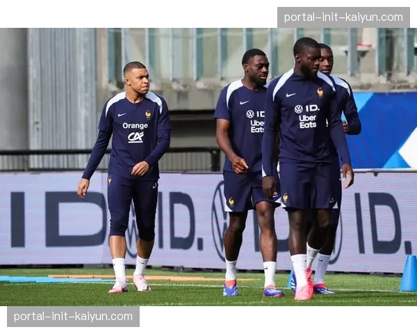 四人越野赛（4X）回归表演赛，法国队展现强大统治力